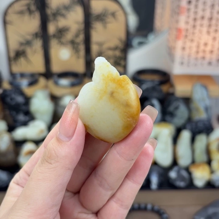 和田玉未镶嵌挂件