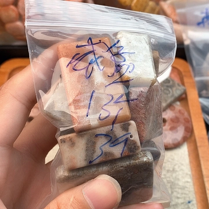 硅化玉颈饰未镶嵌威***头