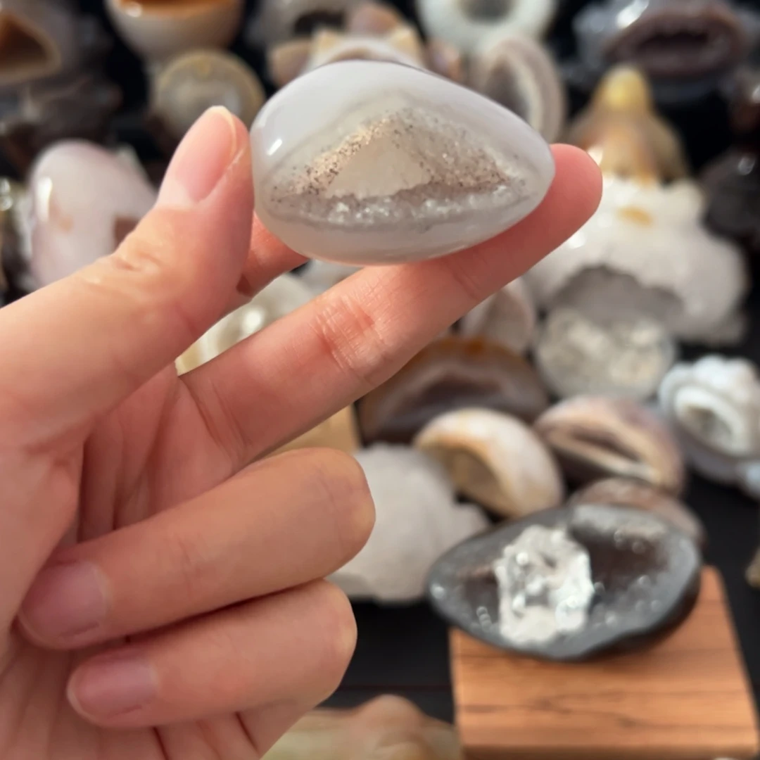 玛瑙/玉髓未镶嵌珠宝半成品