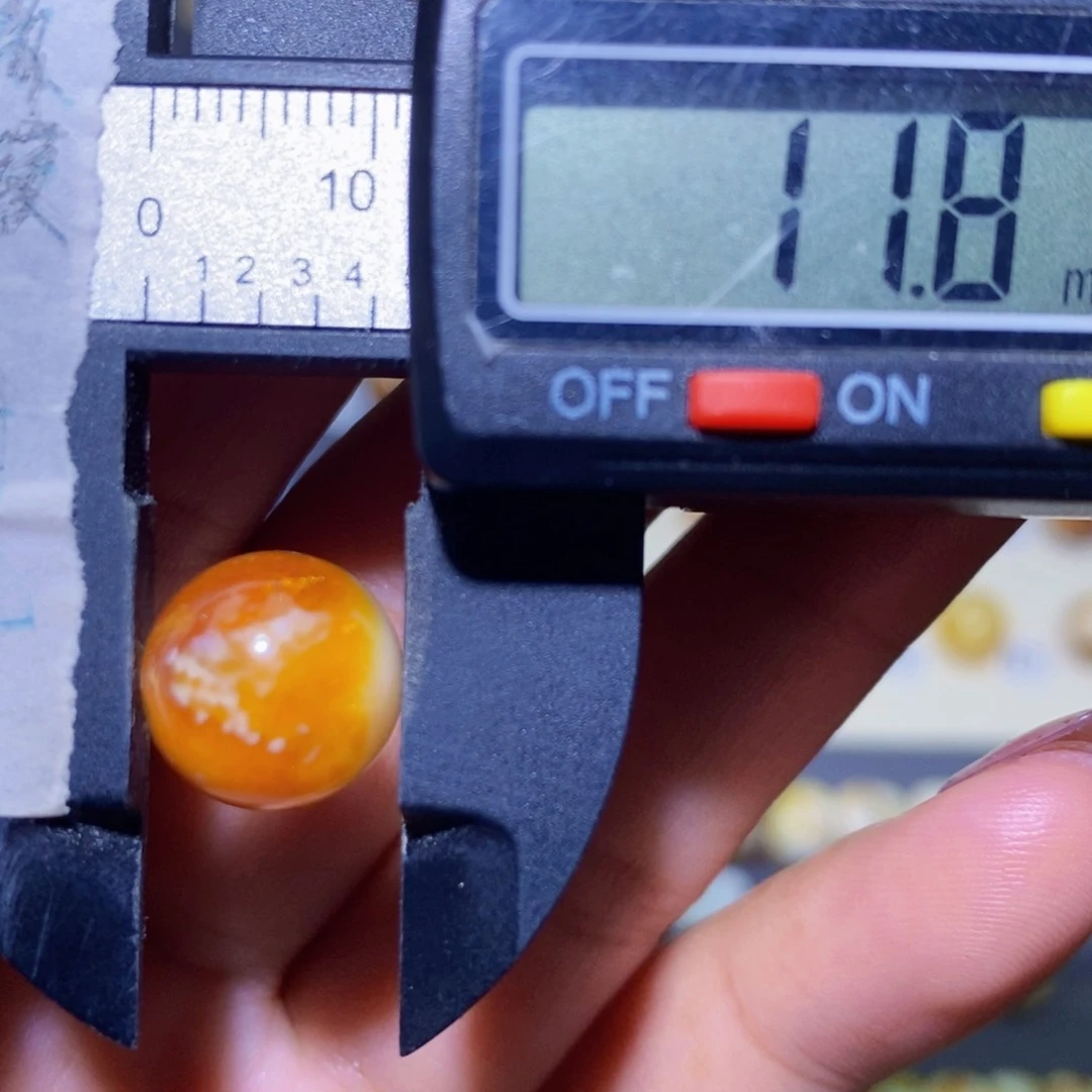 未镶嵌蜜蜡珠宝奇石