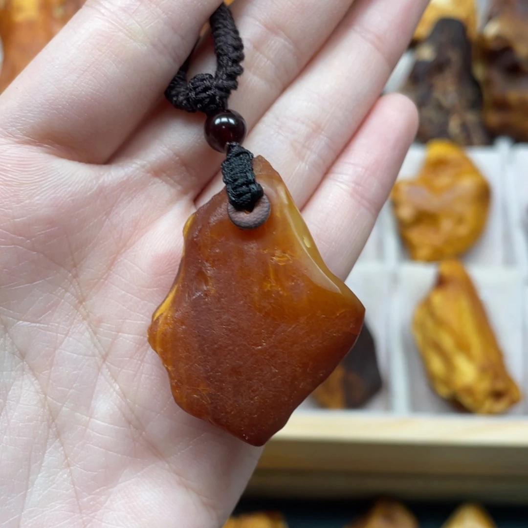 琥珀珠宝奇石未镶嵌