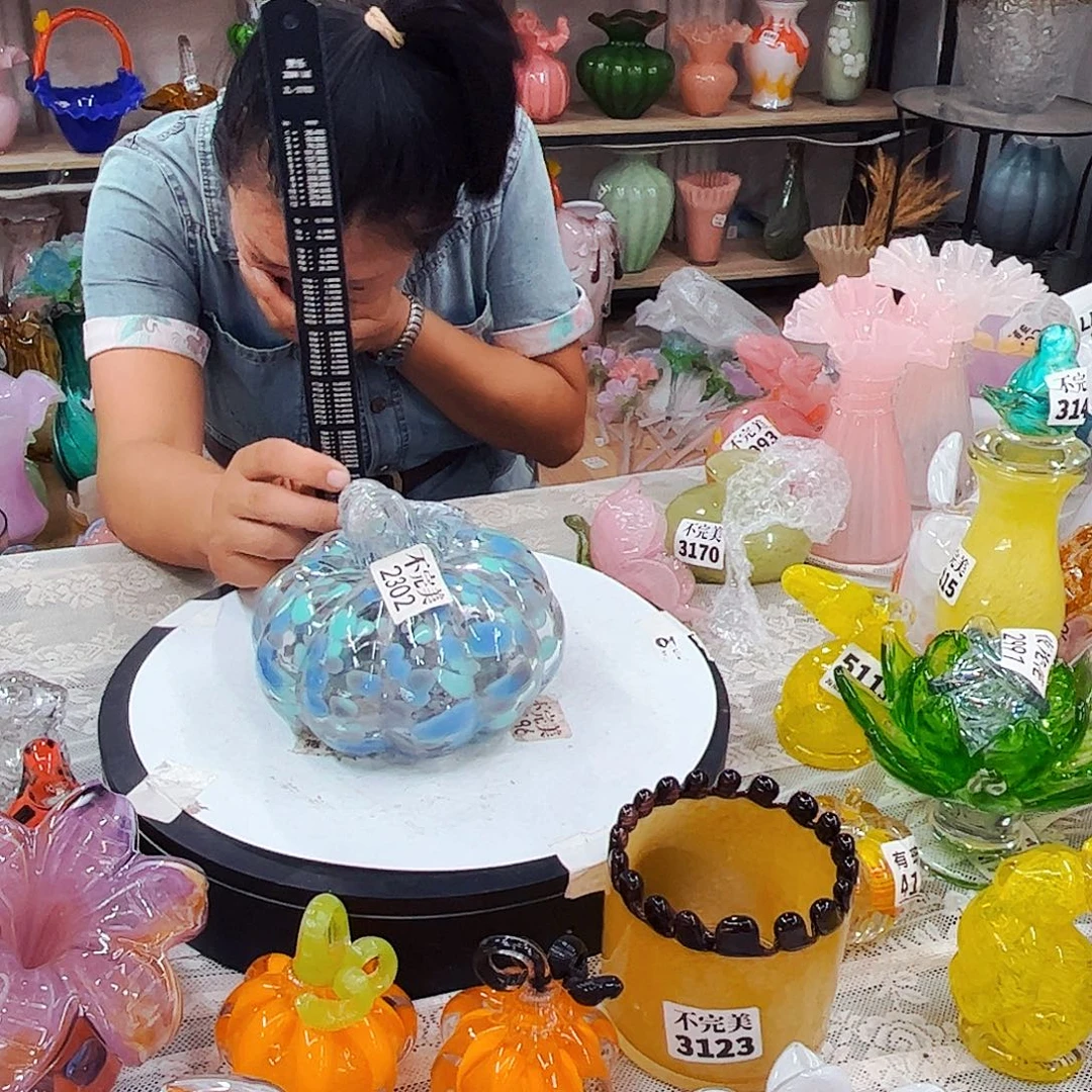 2302 家悦琉璃工艺品不完美