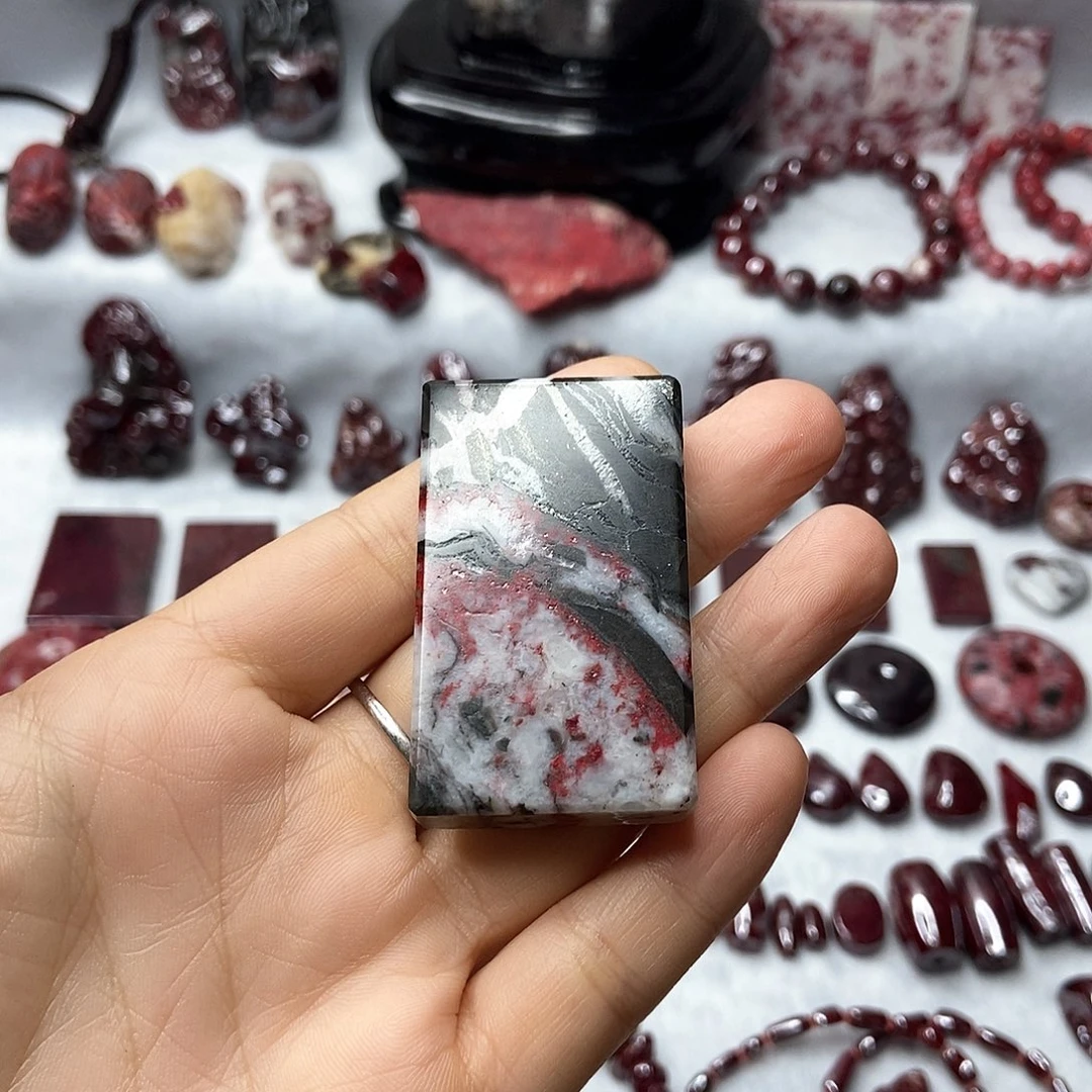 天然辰砂原石无事牌