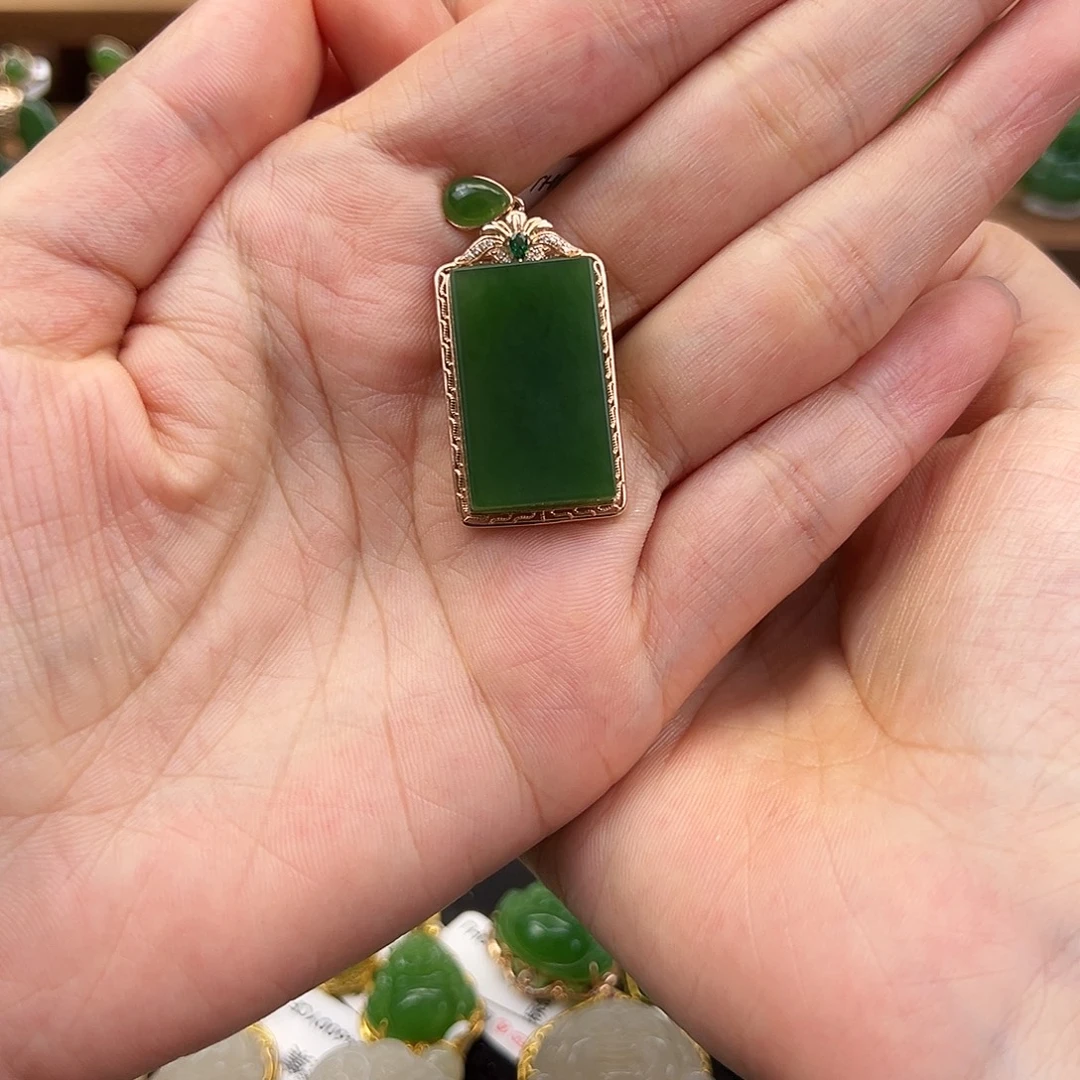 和田玉18K金镶嵌项链