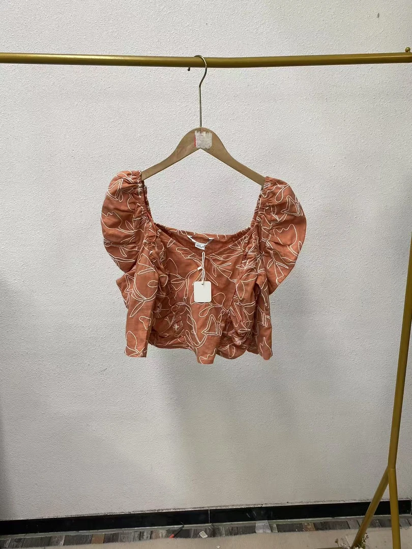 U家剪标   C6-9-4094款   桔色白刺绣短袖上衣