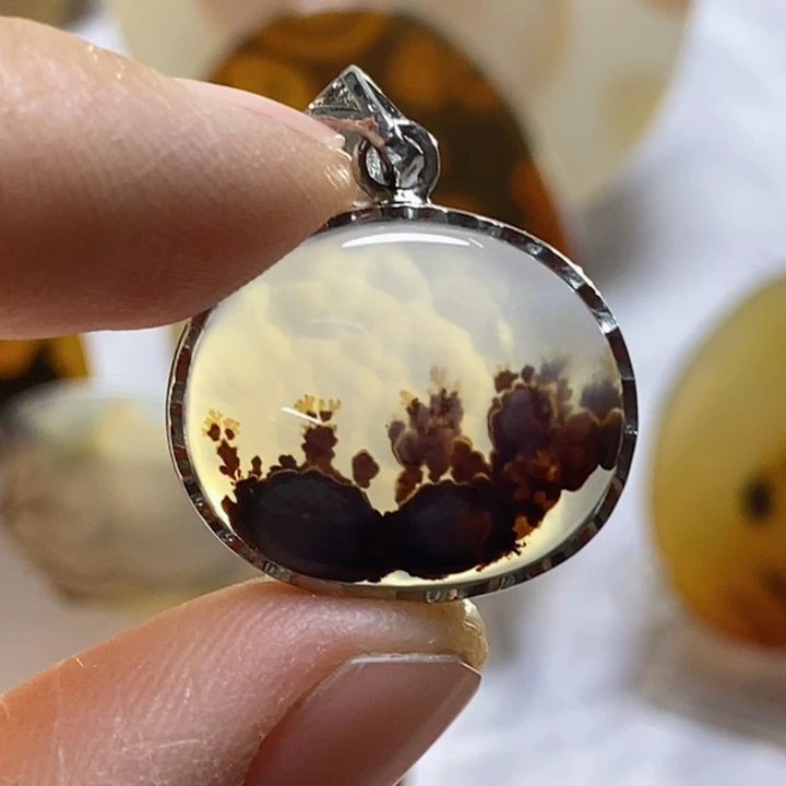 玛瑙/玉髓颈饰未镶嵌祁*