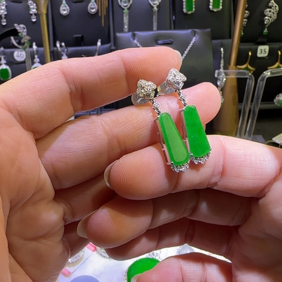 翡翠18K金镶嵌颈饰耳环