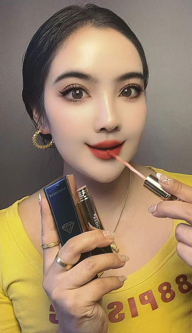 璀璨丝绒钻石唇釉