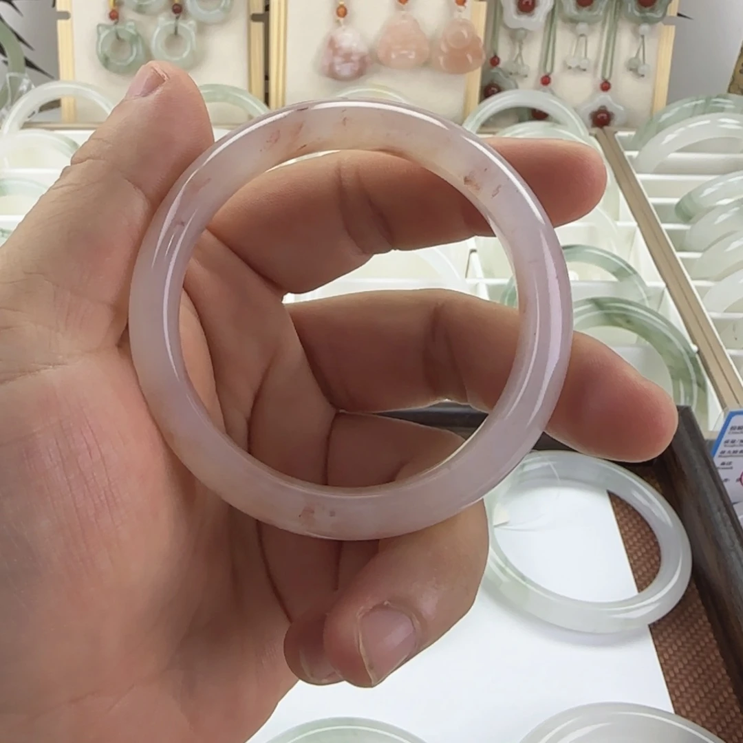 未镶嵌手镯石英质玉