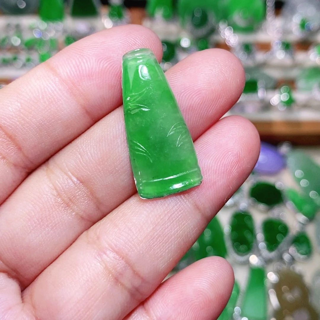 【闪购商品】未镶嵌挂件翡翠裸石