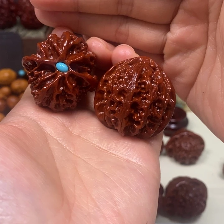 凤***蝶文玩核桃吊坠苹果园