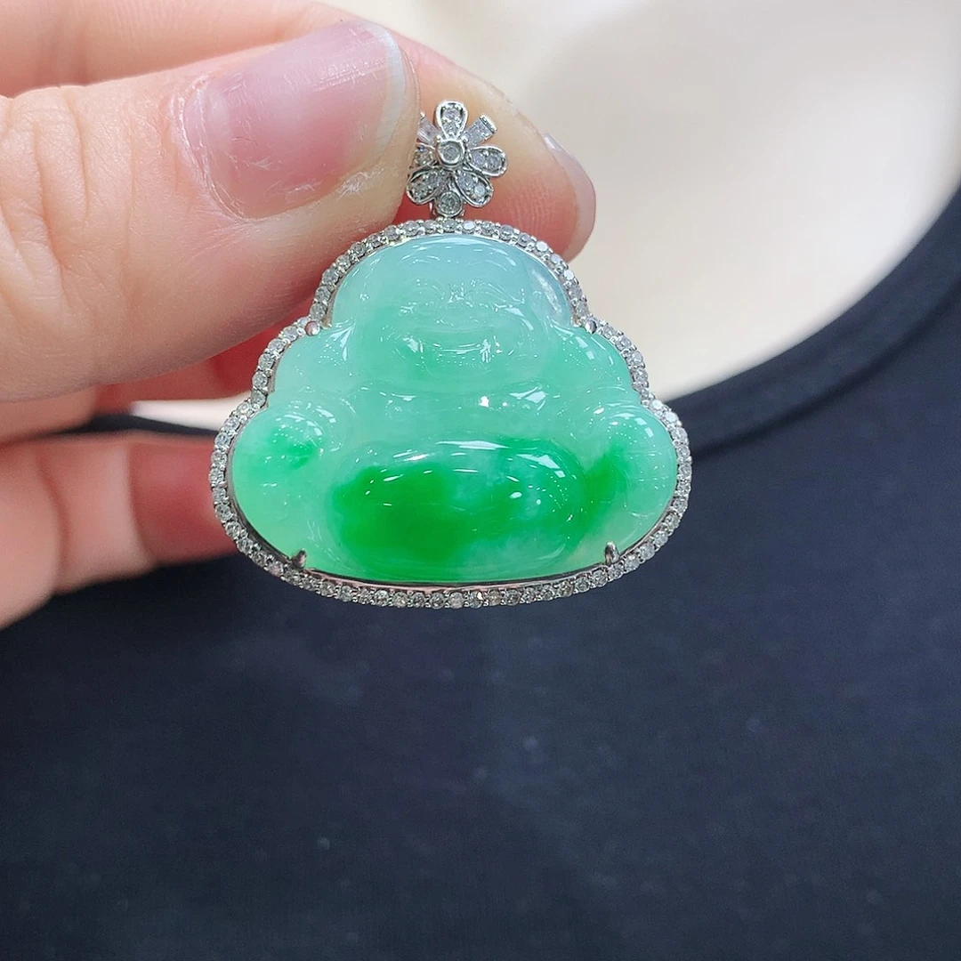 翡翠颈饰18K金镶嵌佛公