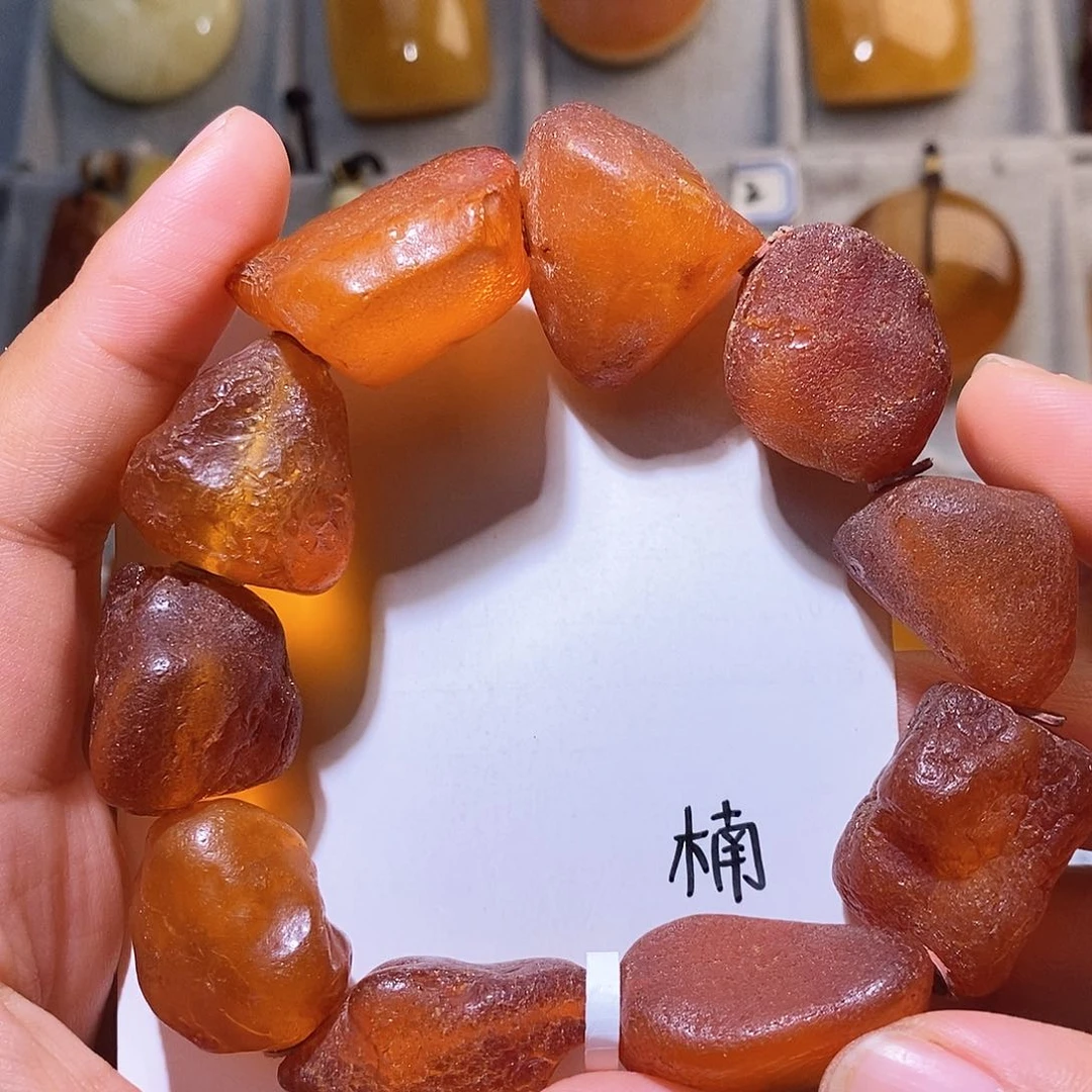 未镶嵌琥珀珠宝奇石