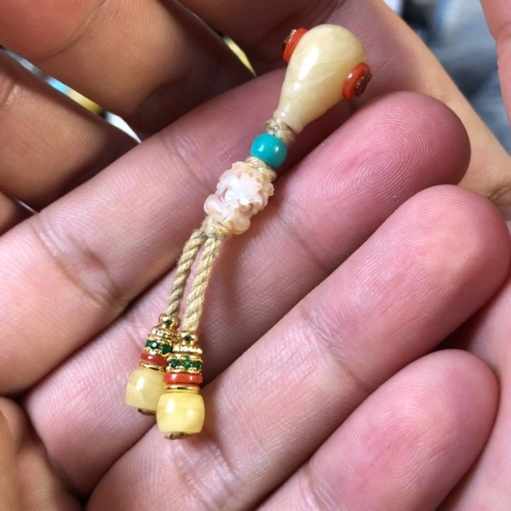 未镶嵌蜜蜡珠宝奇石