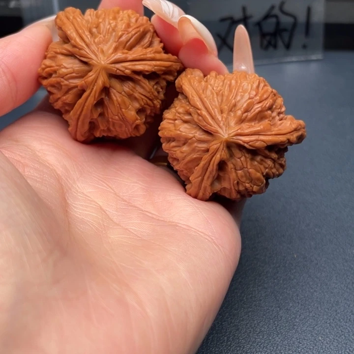 《***前吊坠文玩核桃白狮子