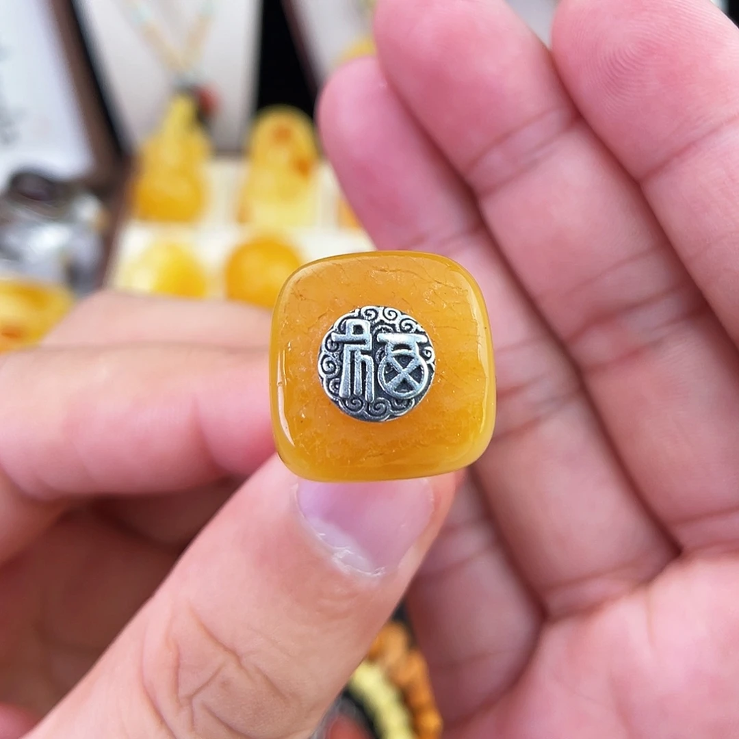 琥珀未镶嵌珠宝奇石