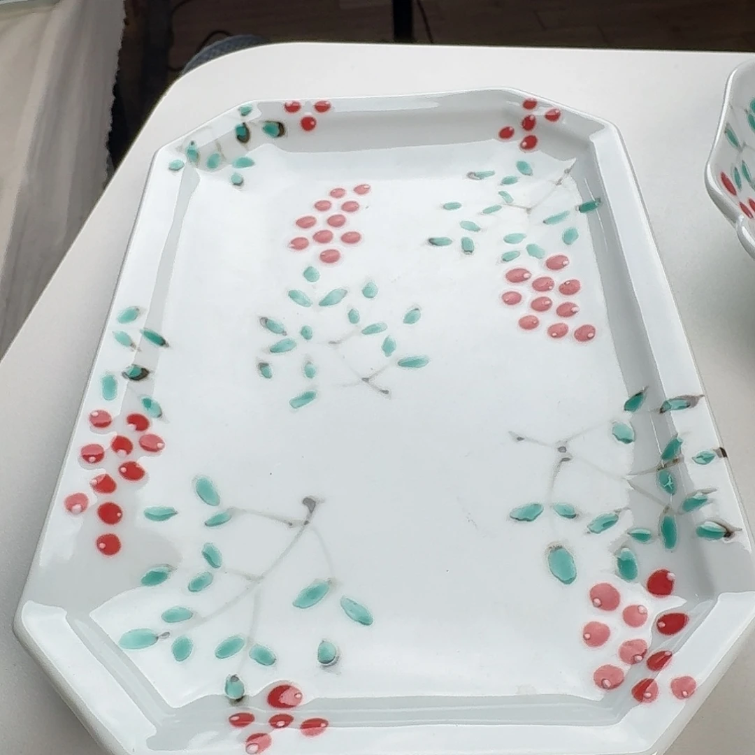 瓷片德七窑手绘红豆23厘米长方盘