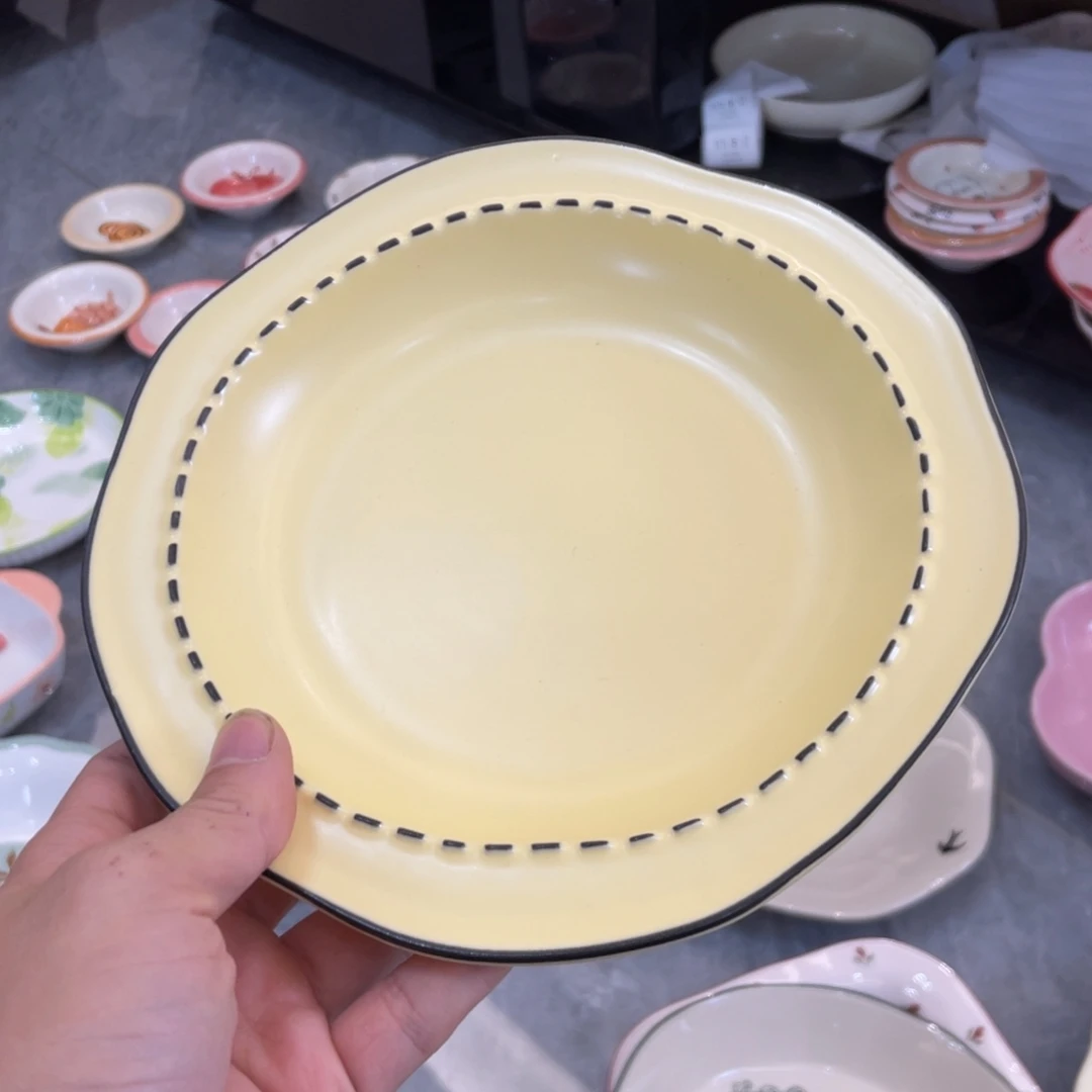 陶瓷微瑕餐具介意勿拍，满18飞！