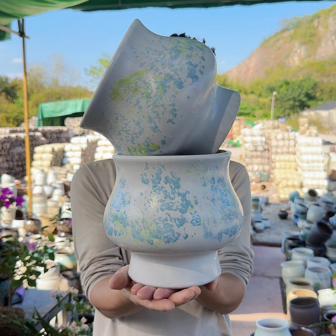 紫砂花盆口18高19（两个胖精灵