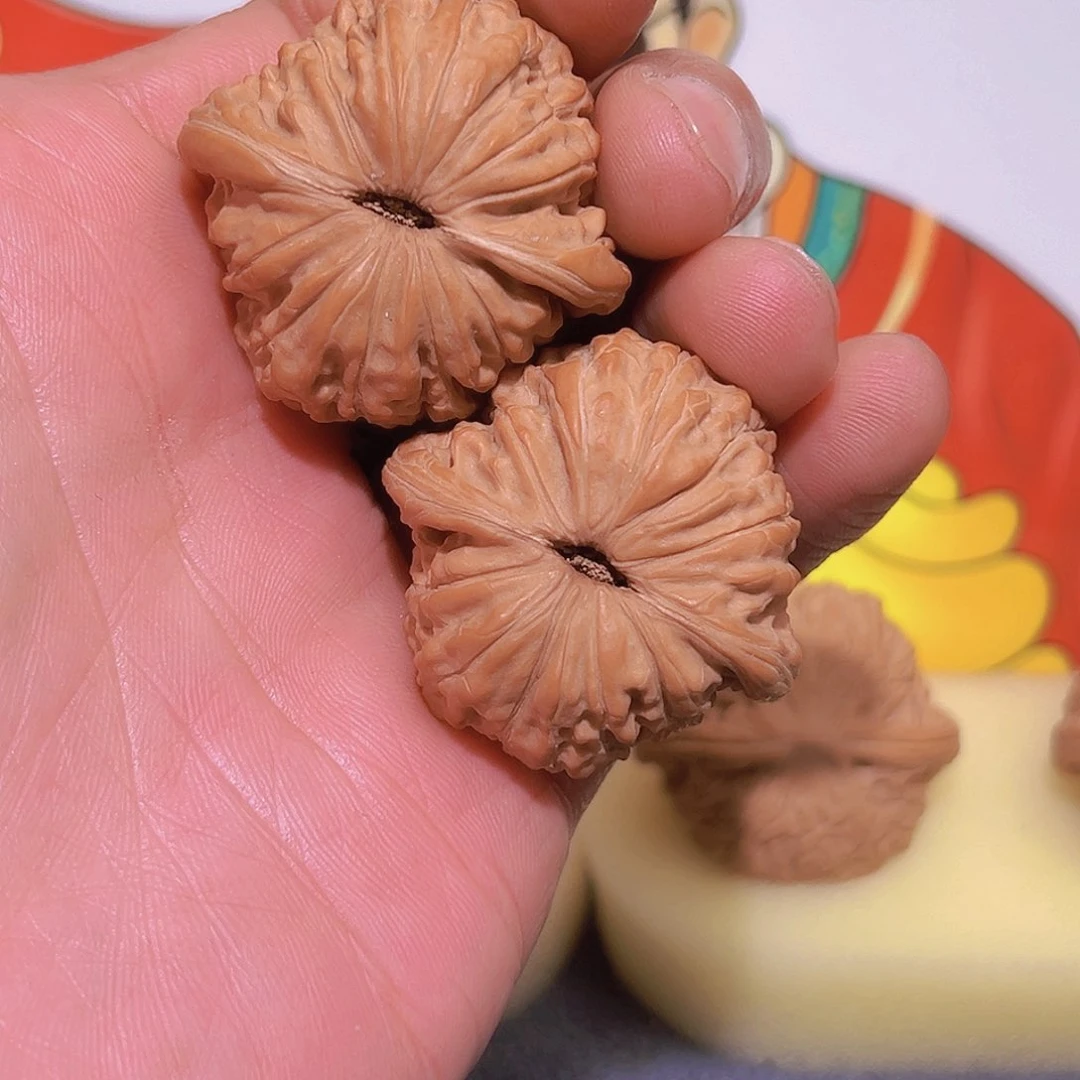 文玩核桃吊坠B***Y汉高楼37