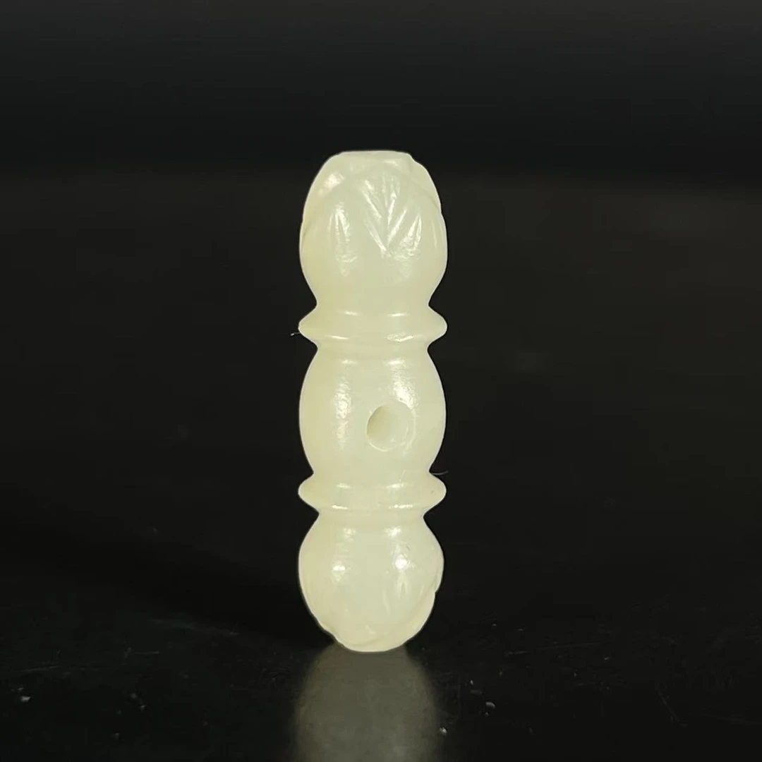 B1973 和田玉雕金刚杵吊坠 L:2.9cm