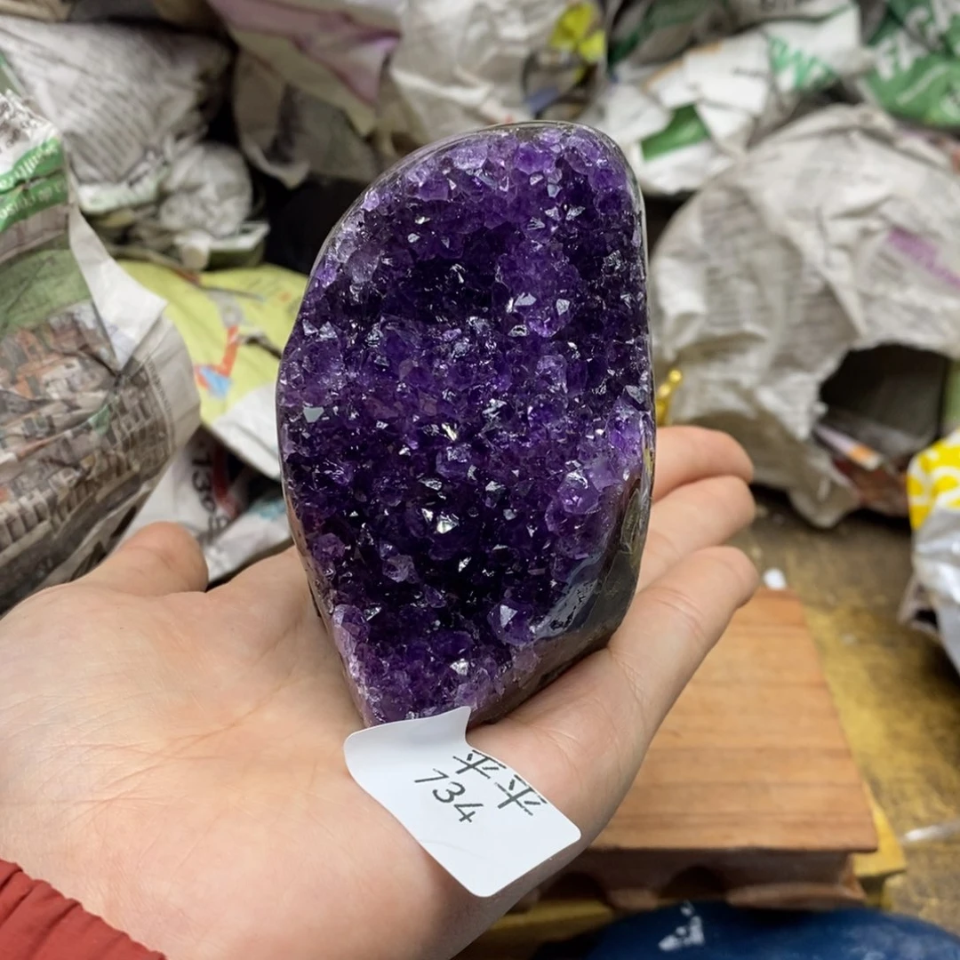 紫晶乌拉圭未镶嵌