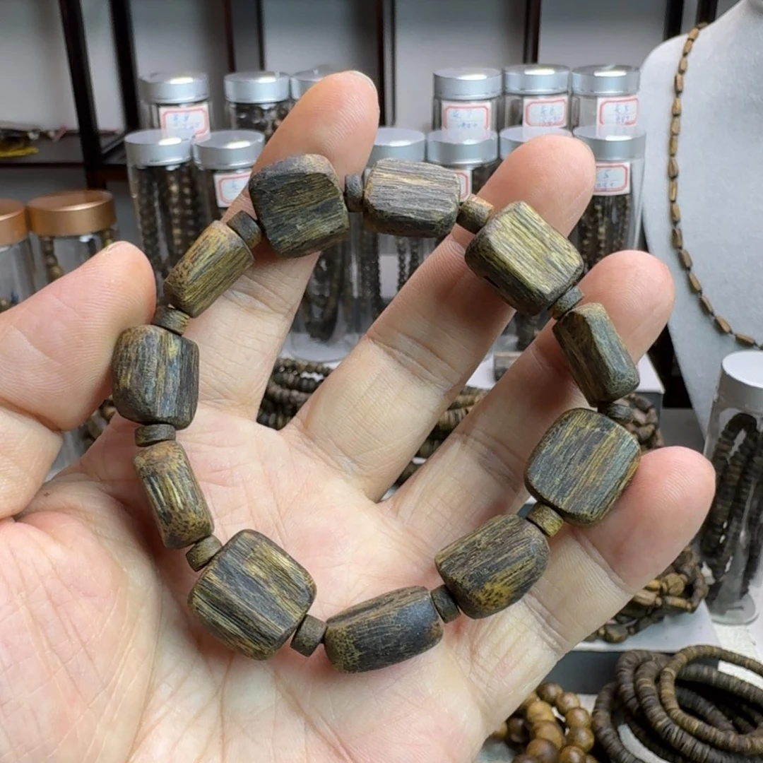 沉香碎屑沉香橘****?奇楠树心油单圈16MM发一