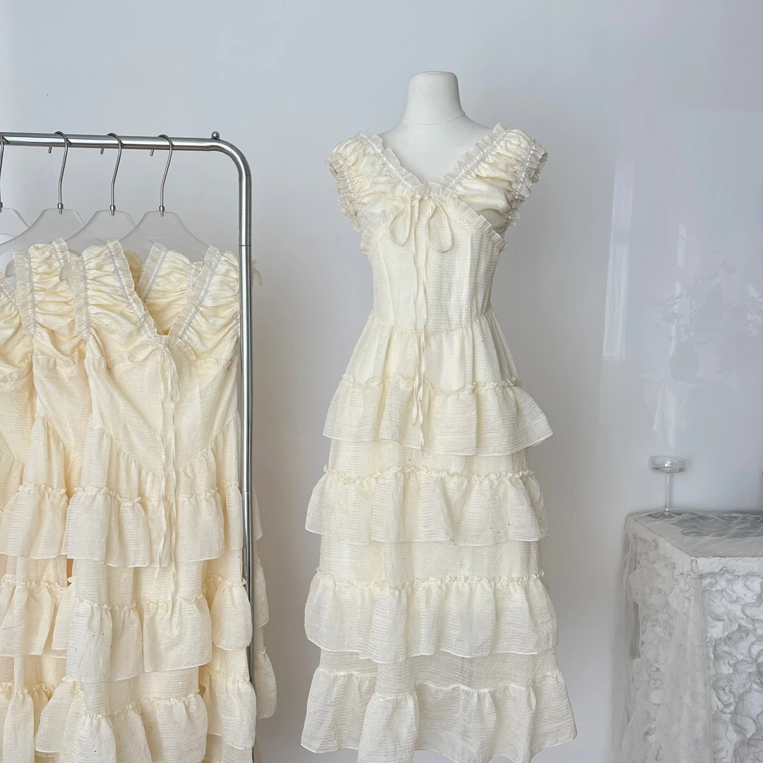 蕾丝气质白色时尚夏季复古法式甜美V领女收腰显瘦优雅温柔连衣裙