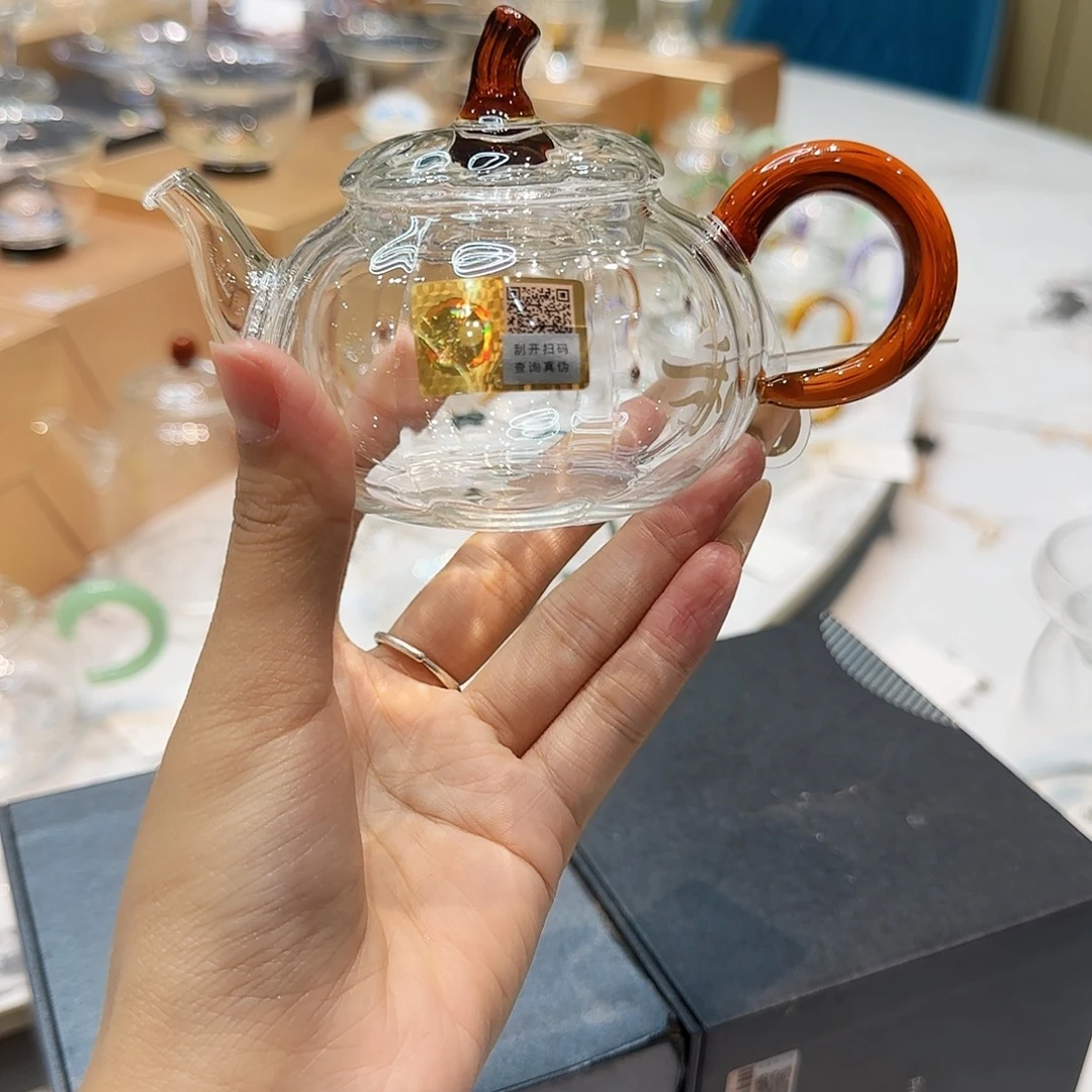逍***子禾器琥珀色福蔓壶