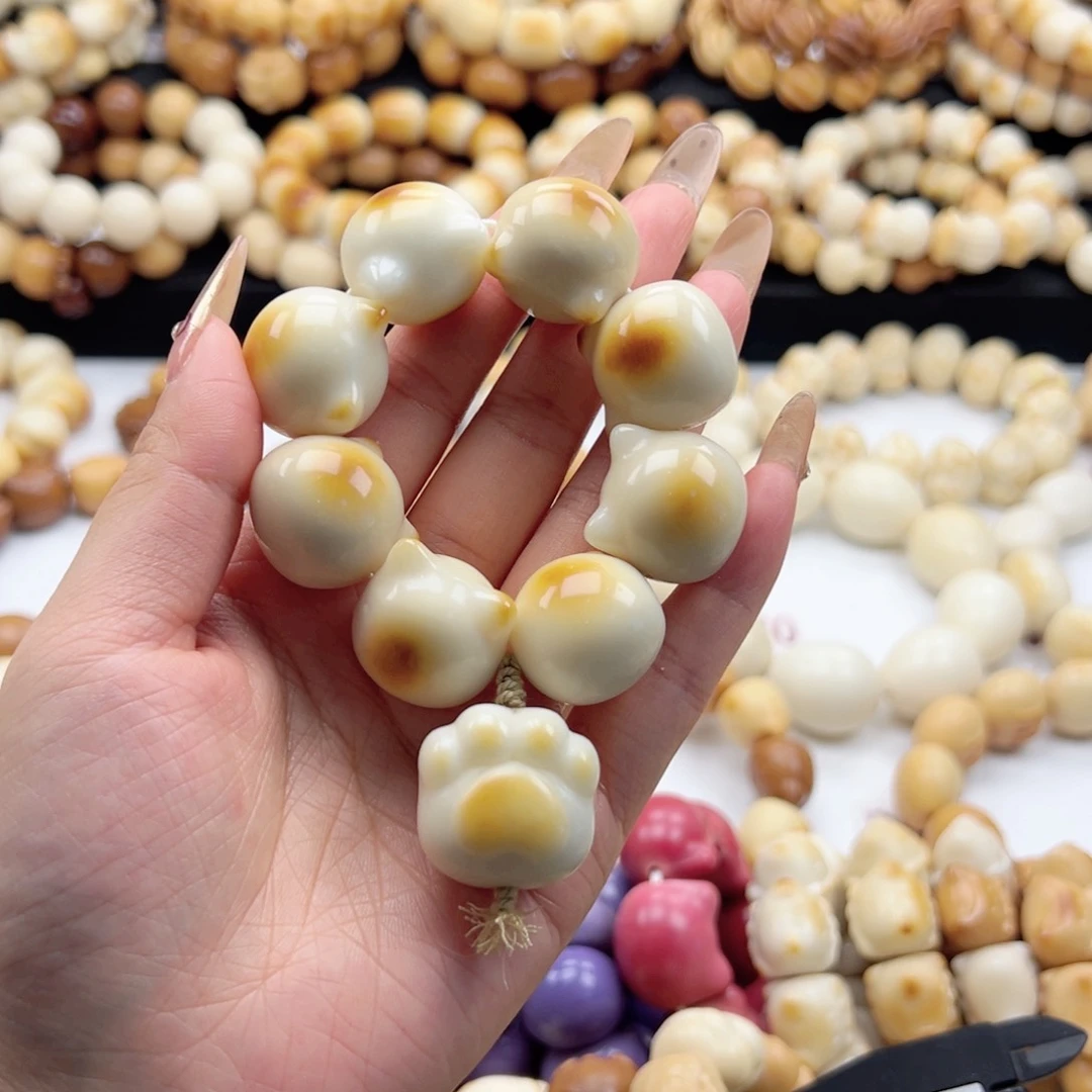 吊坠白玉菩提22+猫猫头手捻