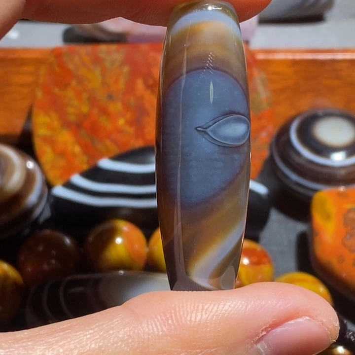 玛瑙/玉髓钛钢颈饰