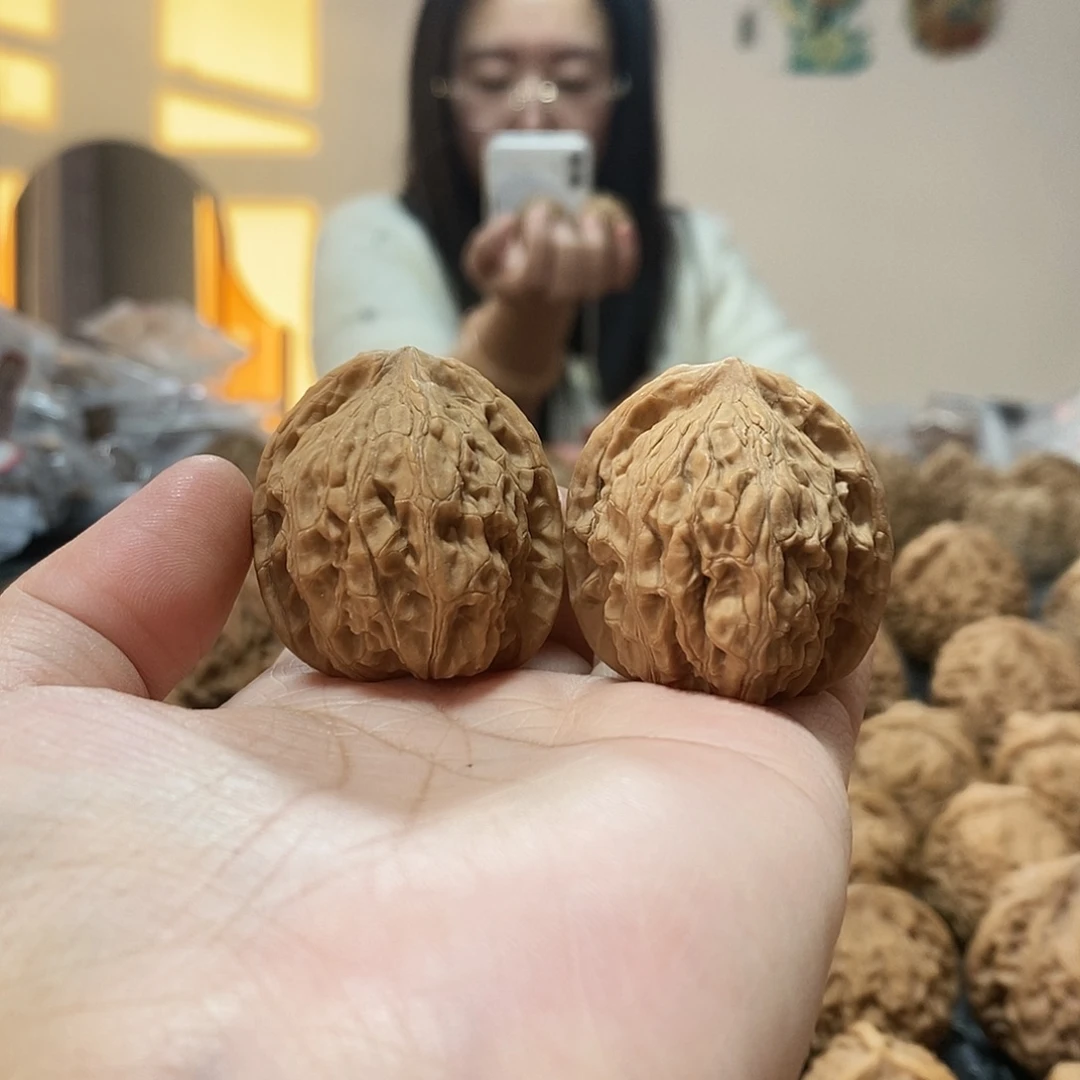 文玩核桃吊坠石狮子35磕