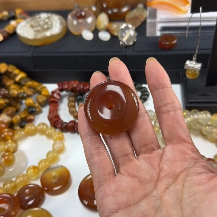 玛瑙/玉髓颈饰未镶嵌菲*