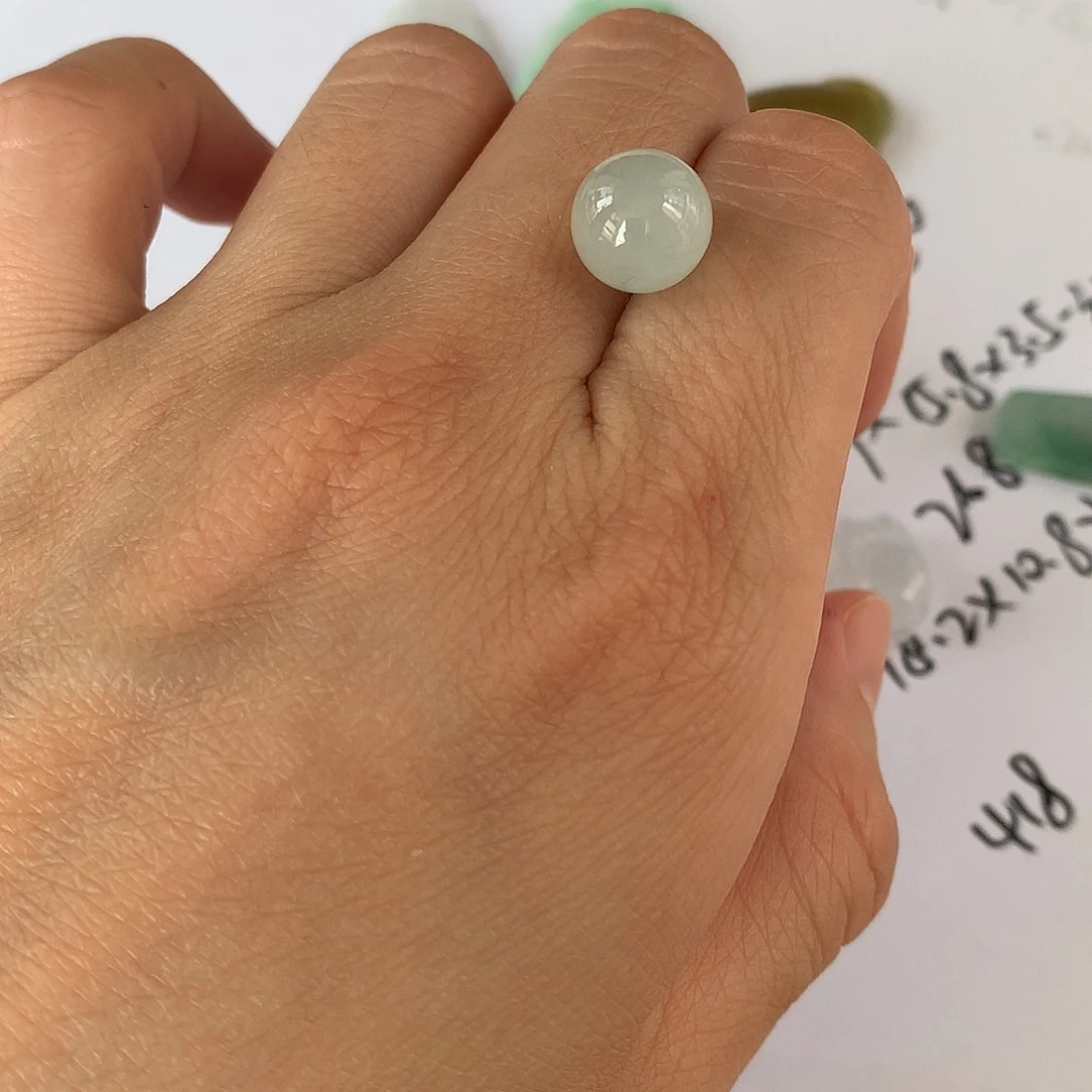 翡翠未镶嵌颈饰b珠子