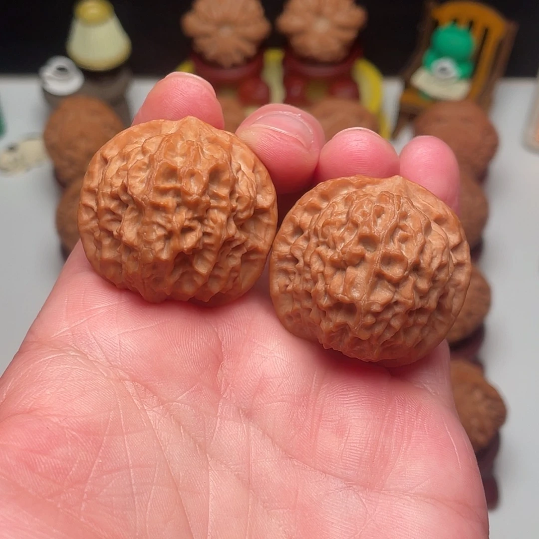 吊坠文玩核桃野生狮王