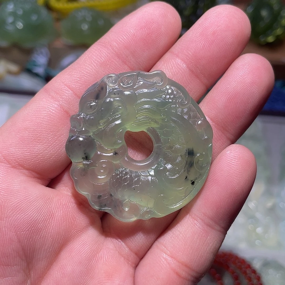 未镶嵌蛇纹石玉珠宝奇石