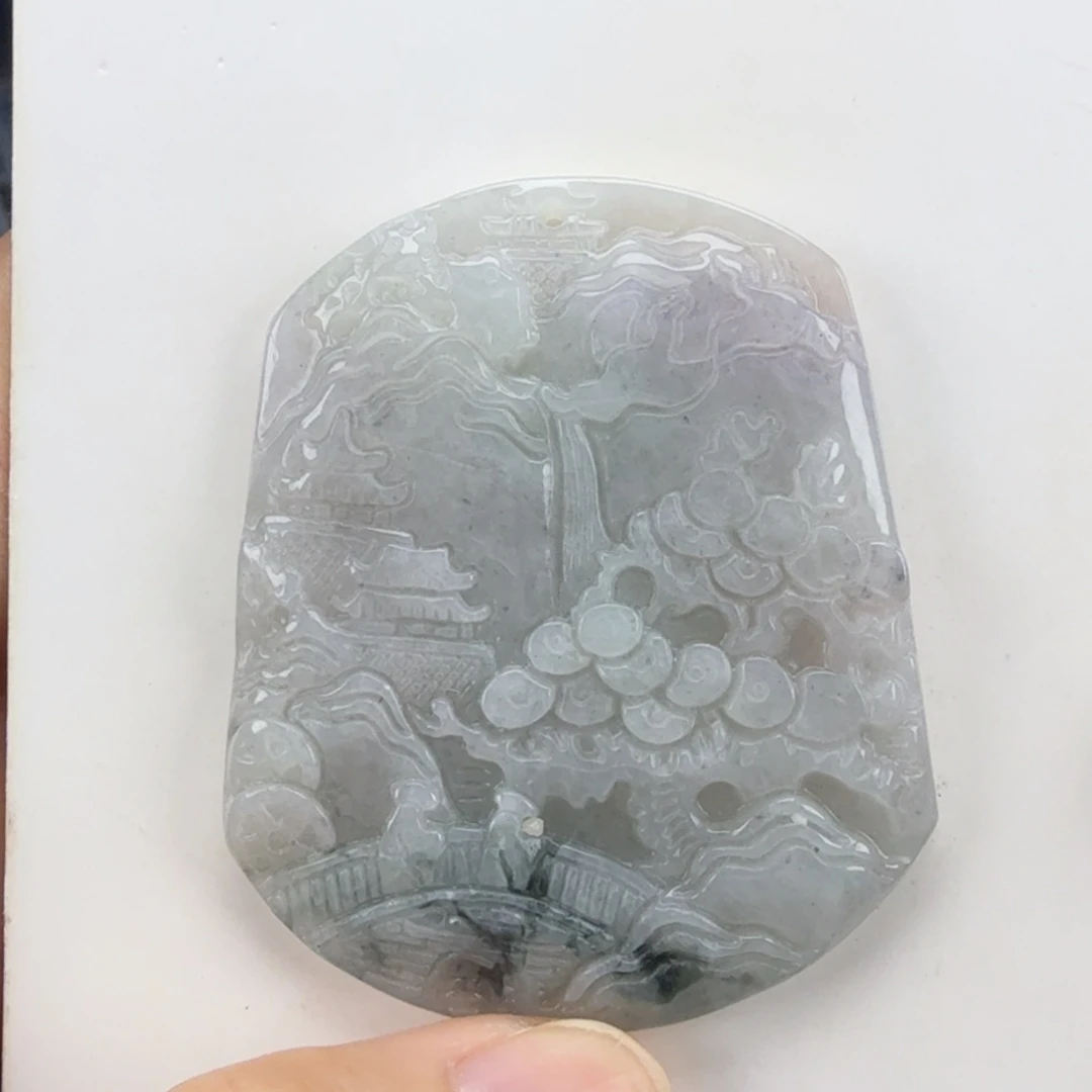 翡翠挂件未镶嵌翡翠