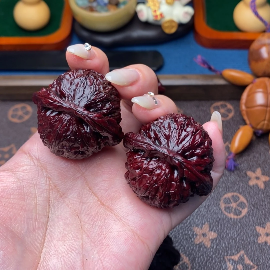 文玩核桃吊坠42酒红灯