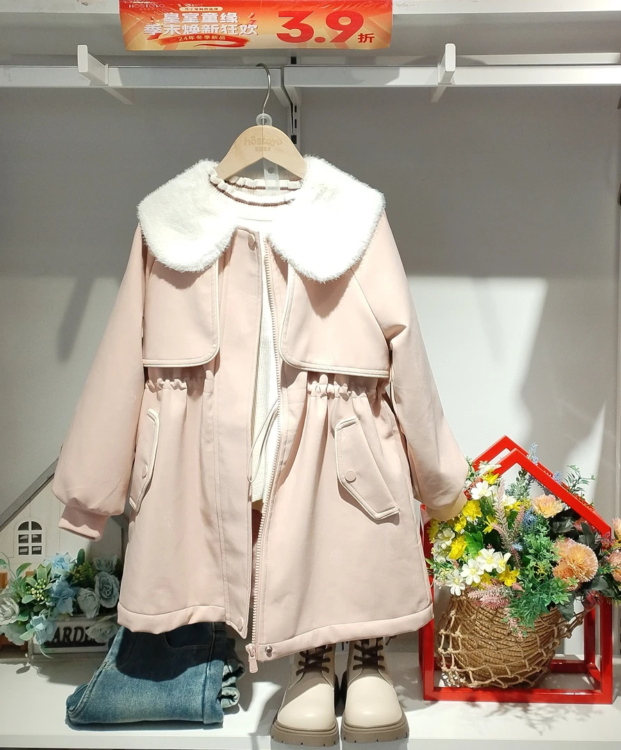 女大童收腰时尚皮衣外套