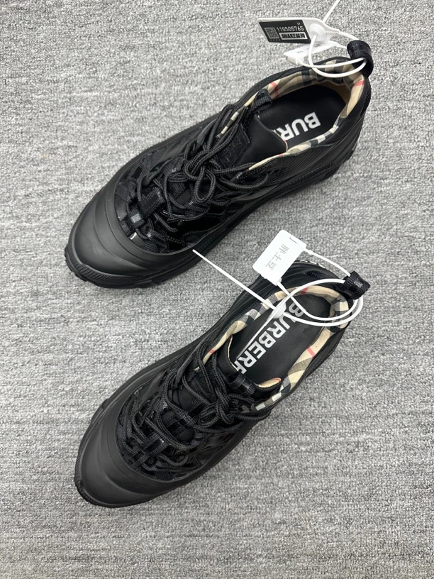 99新 BURBERRY/博柏利 44 Burberry老爹鞋黑色