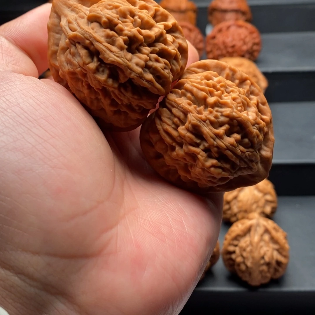 文玩核桃吊坠45岳尊狮子头