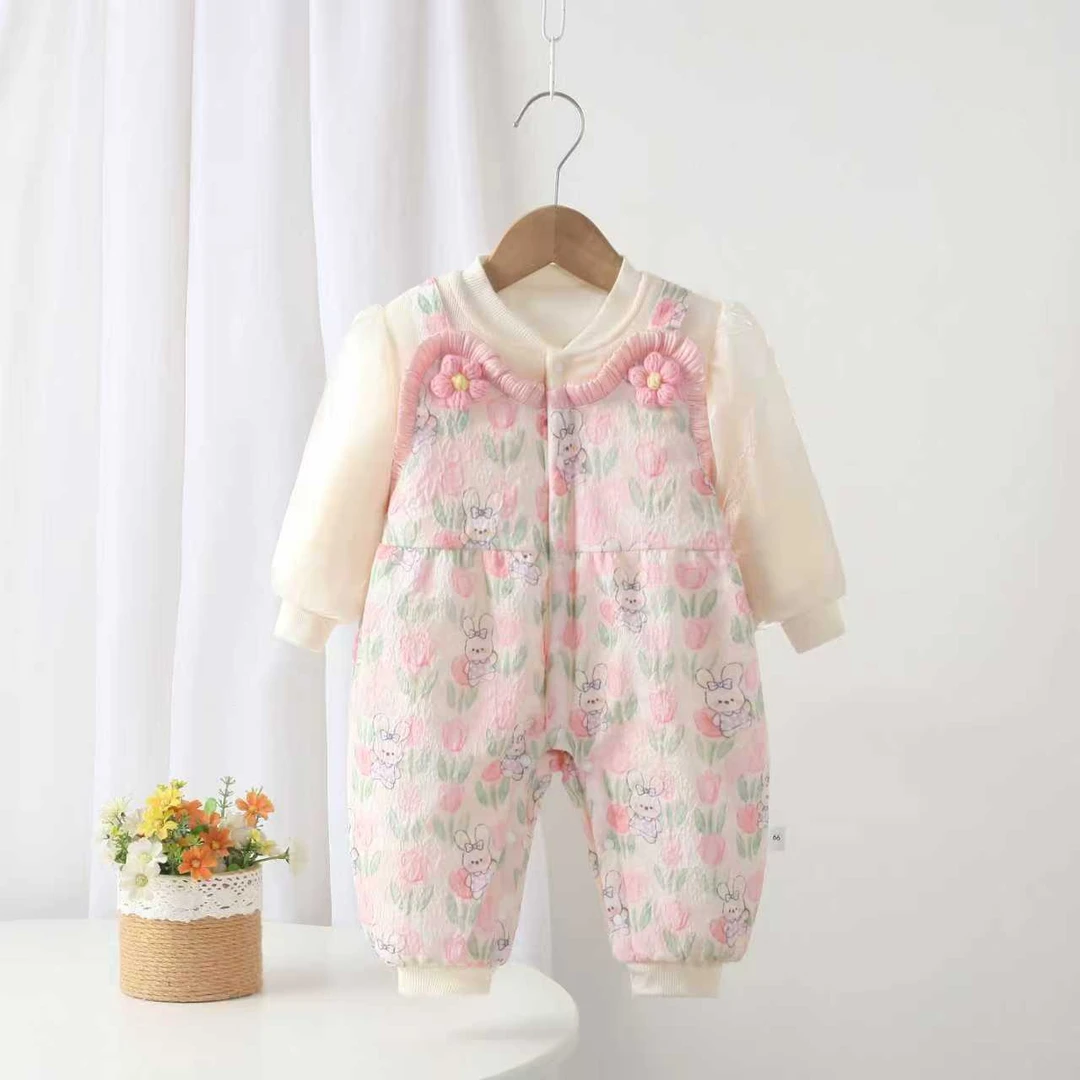 婴儿连体衣服秋装女宝宝超萌公主洋气百天新生双层春秋哈衣外出服