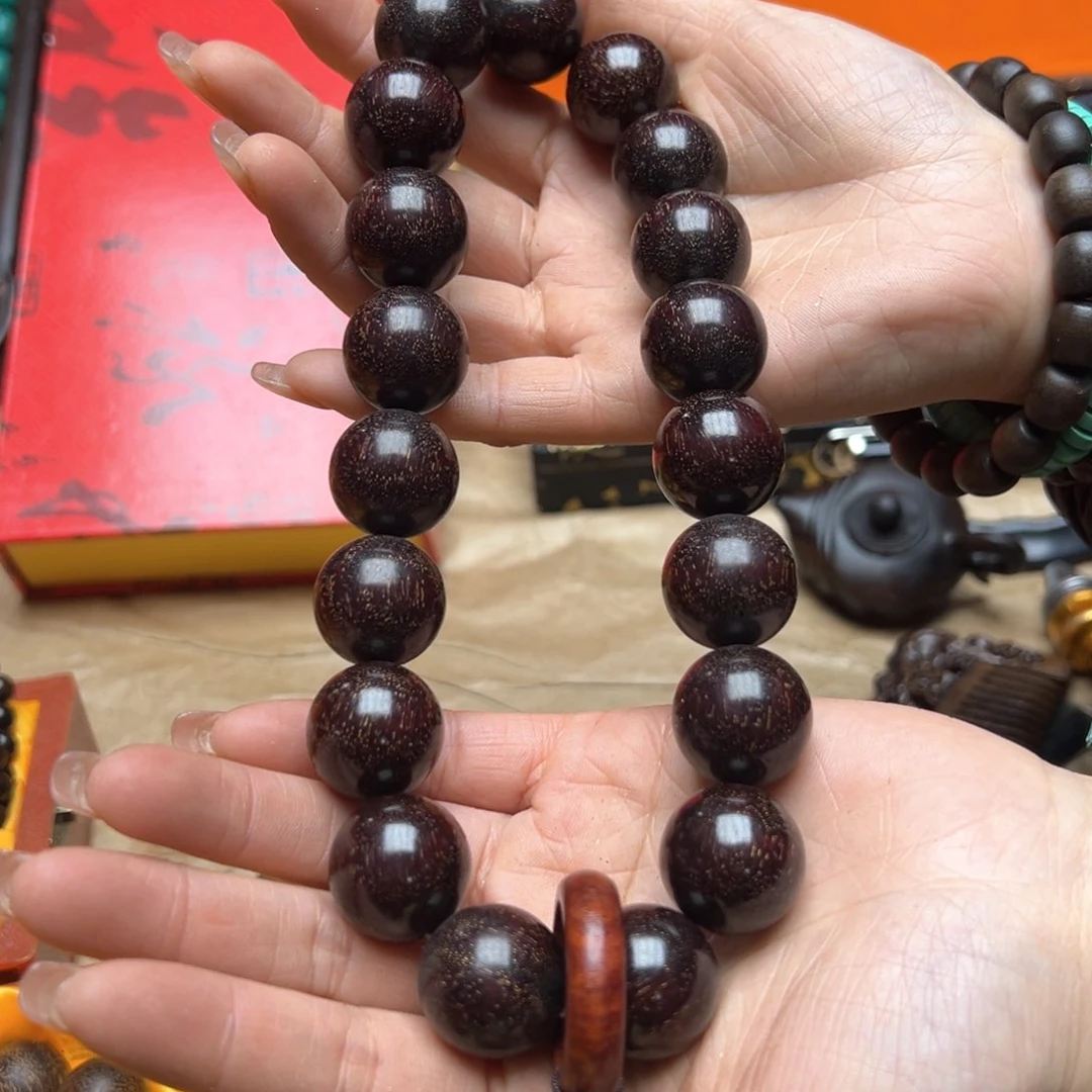 大叶紫檀（黑酸枝木类）