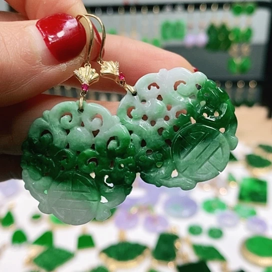 翡翠颈饰18K金镶嵌耳饰