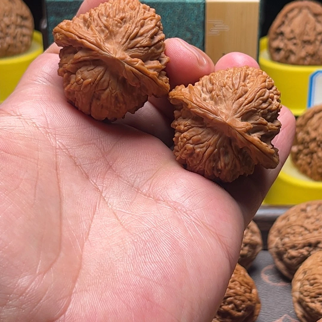 把件文玩核桃O****.球疆