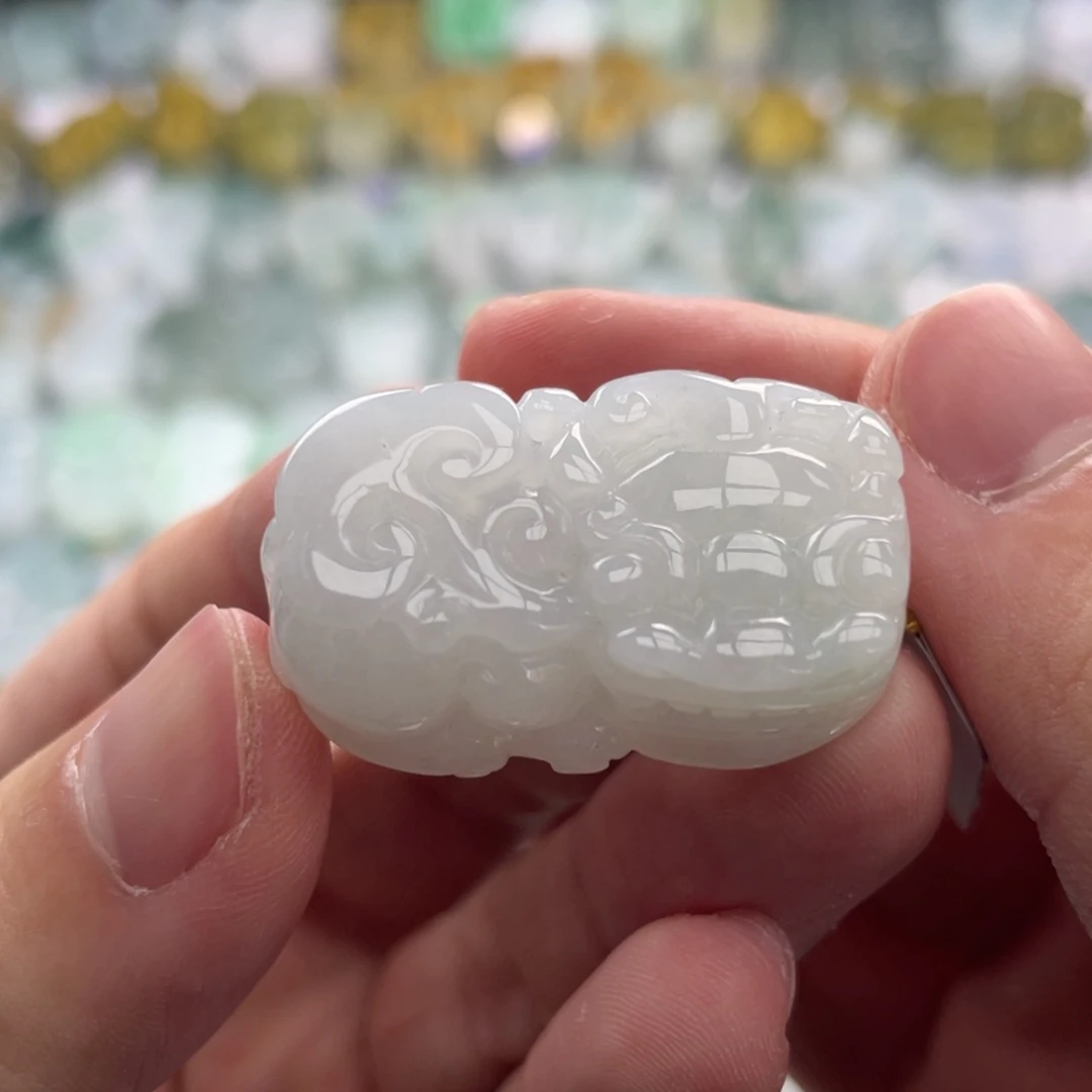 翡翠未镶嵌颈饰貔貅1