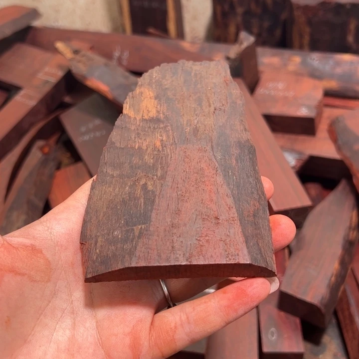 奶***宝檀香紫檀（小叶紫檀）边角料