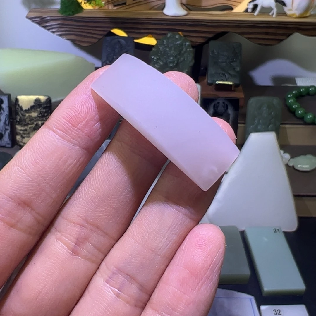 和田玉未镶嵌珠宝半成品