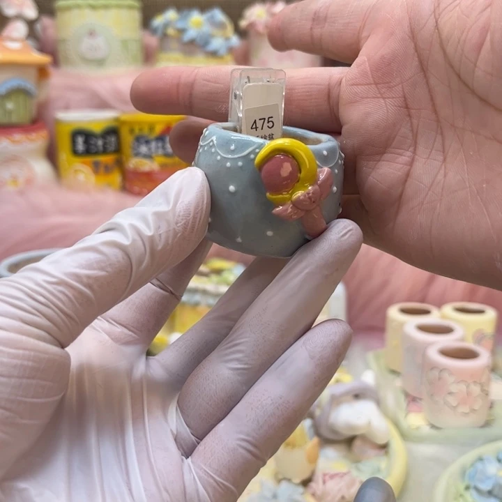 475拇指盆花盆手绘