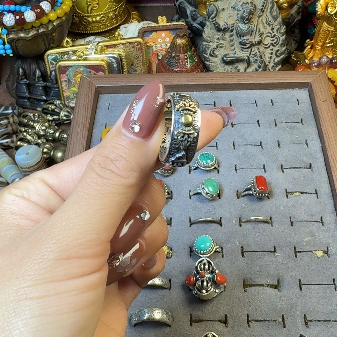 泥塑扎西德勒独特设计